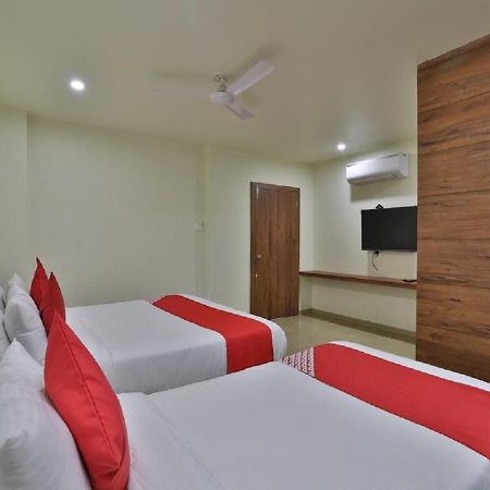 Hotel Kuber Дварка Екстер'єр фото