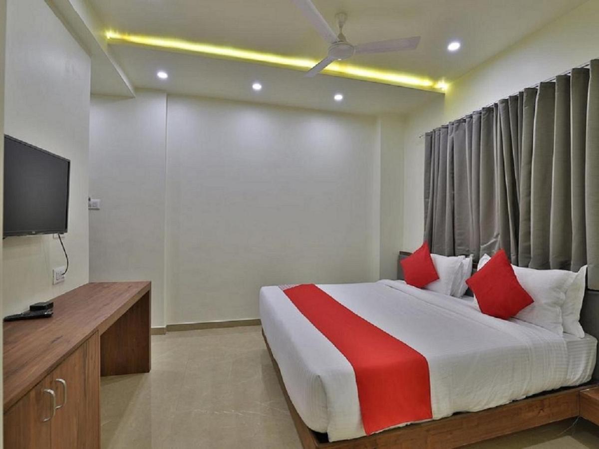 Hotel Kuber Дварка Екстер'єр фото